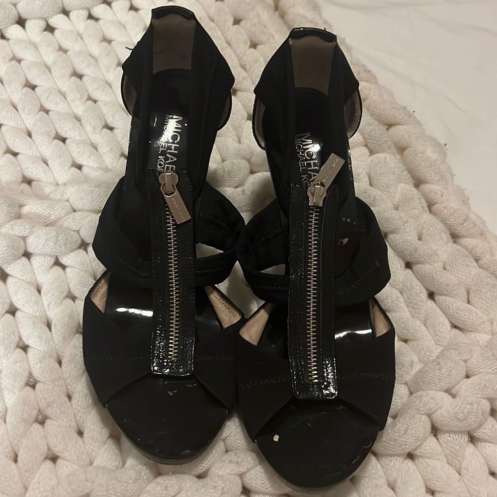 Black Michael Kors heels 💖💖